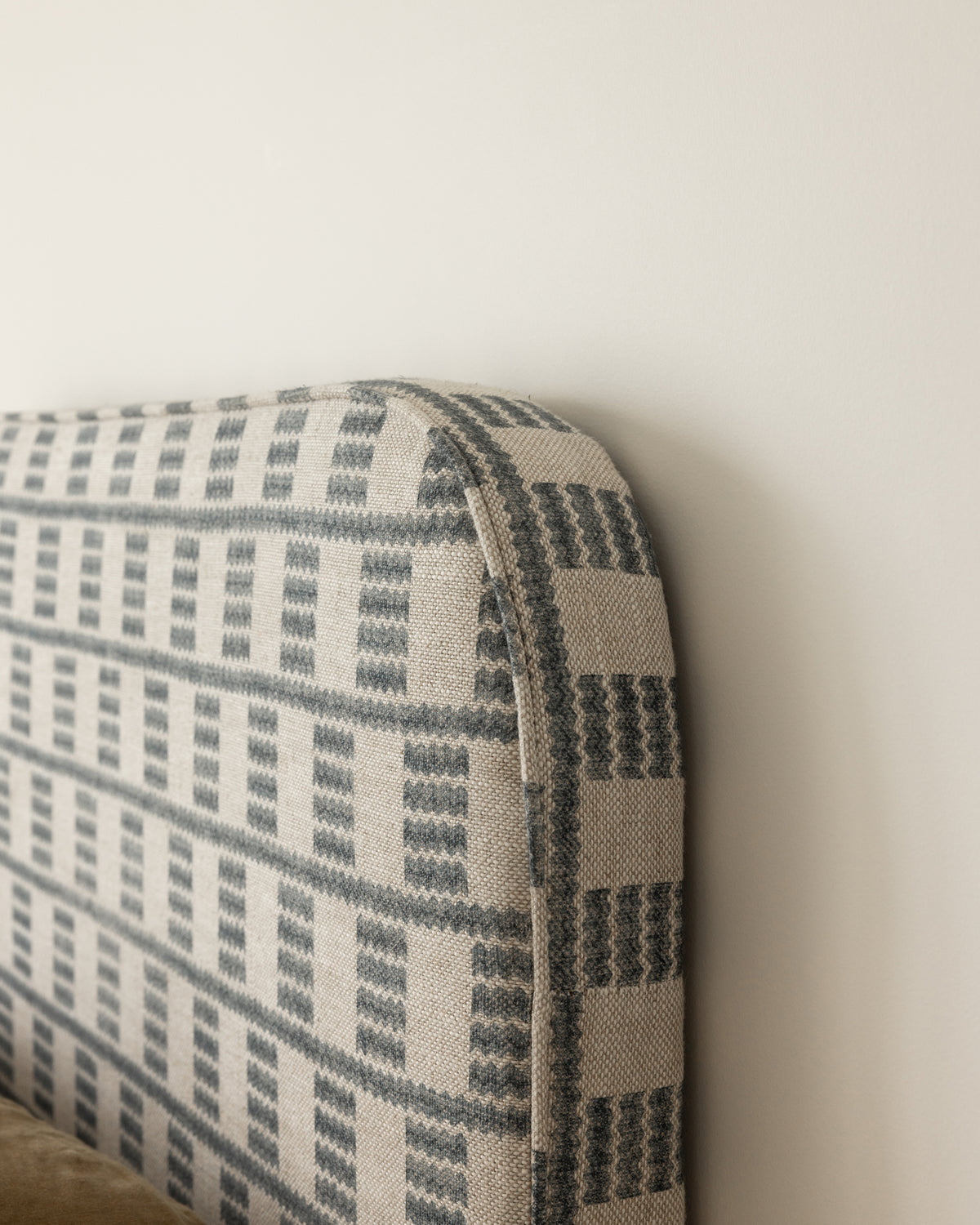 Fermoie Headboard