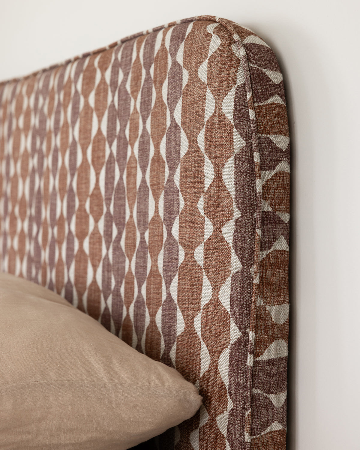 Fermoie Headboard | Queen Whittle