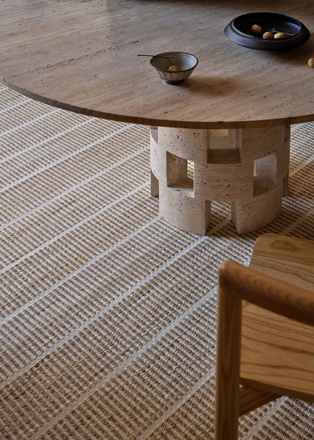 Armadillo Trellis - Natural & White