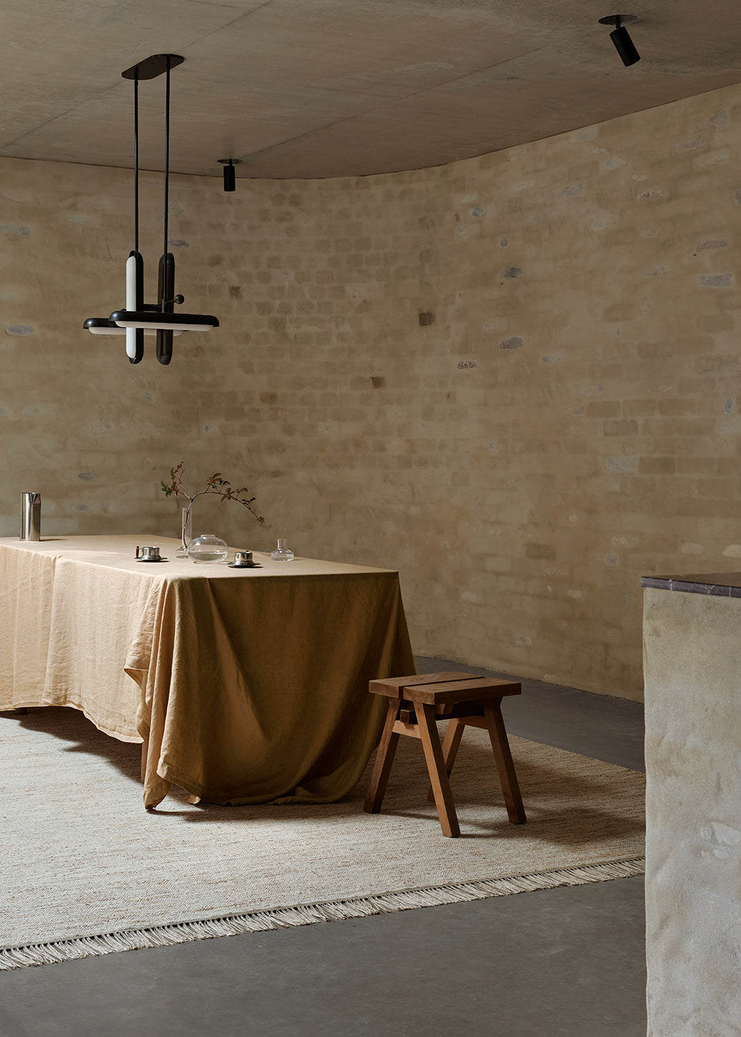 Armadillo Willow - Eggshell