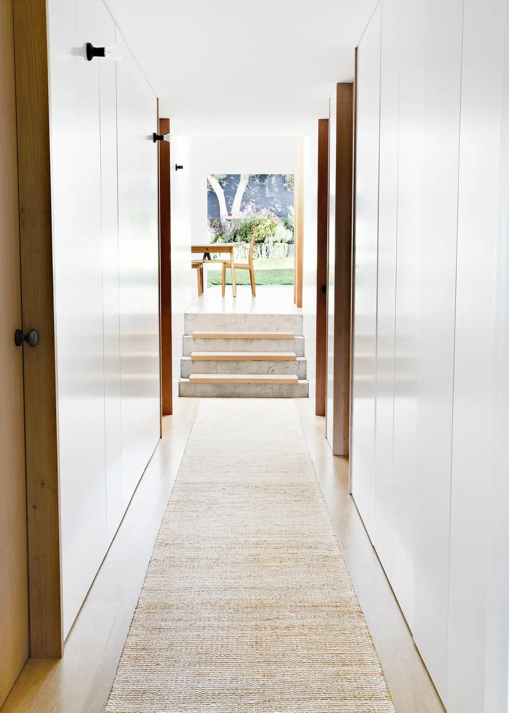 Armadillo Drift - Natural & White