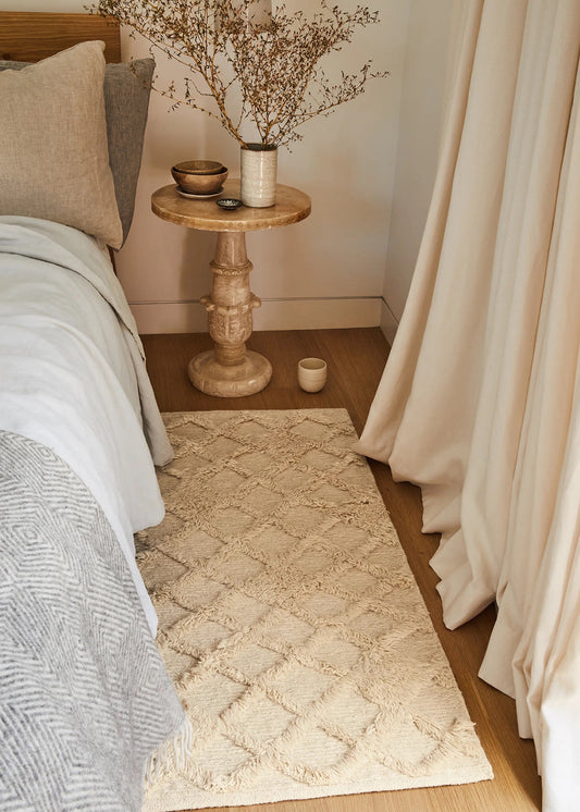 Armadillo Ghan Nook - Milk