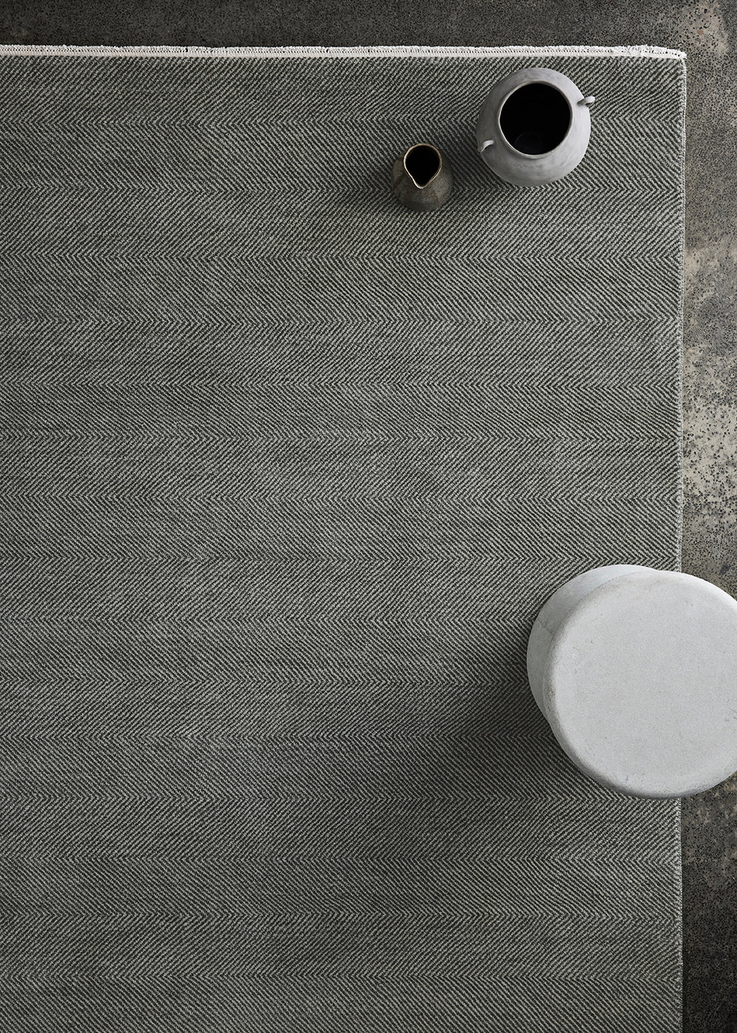 Armadillo Persian | Babylon - Sterling & Graphite