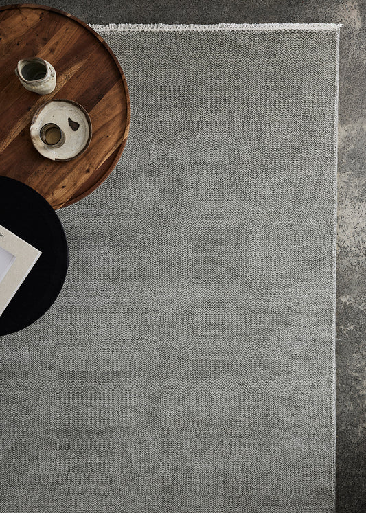 Armadillo Persian | Medea - Sterling & Graphite