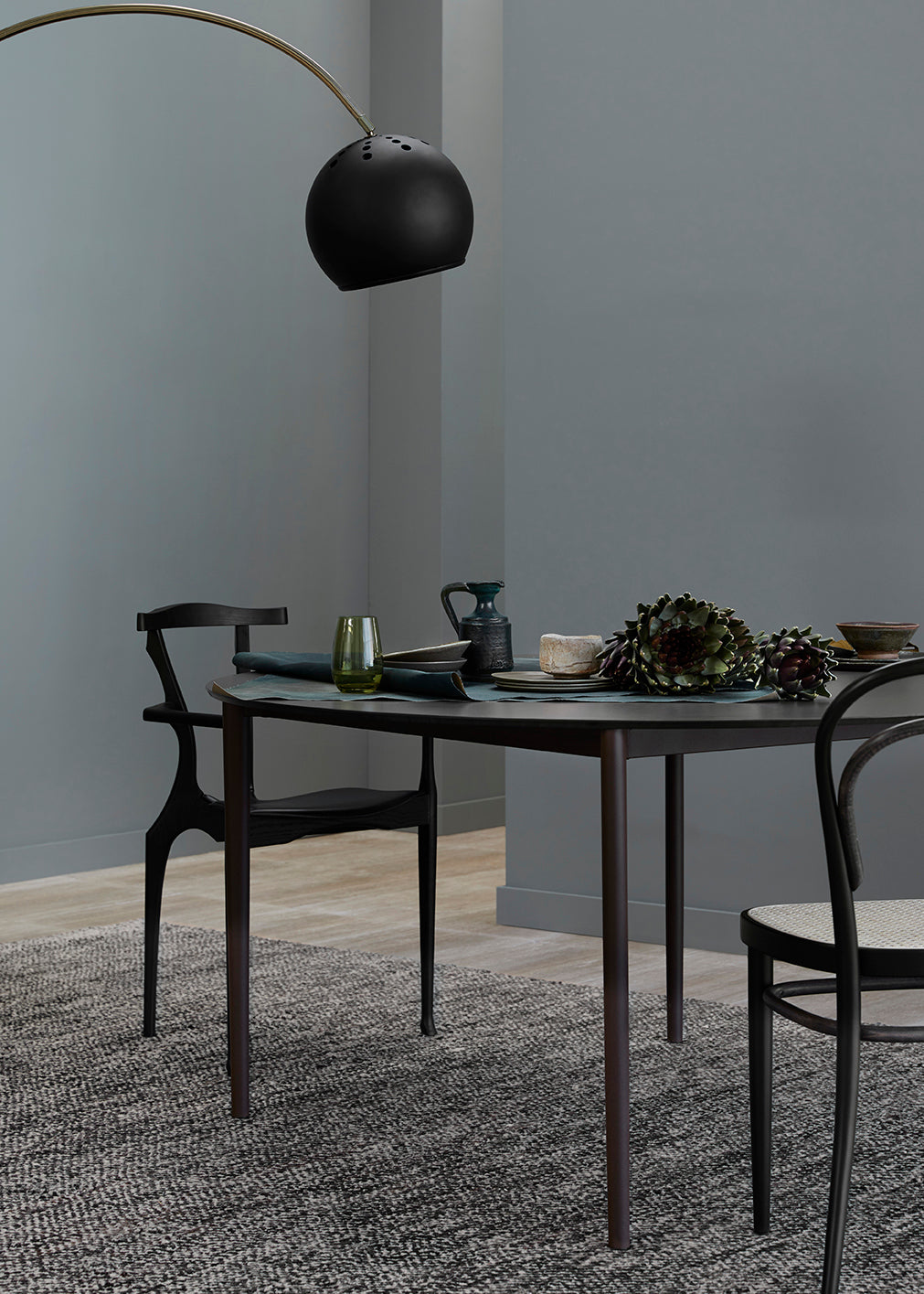 Armadillo Acacia - Sable