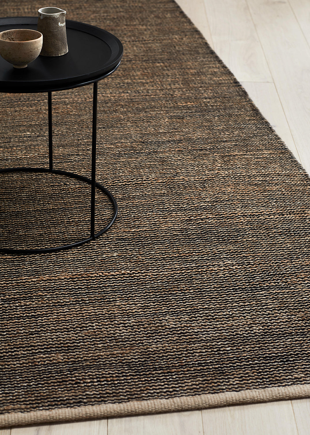 Armadillo Drift - Natural & Black