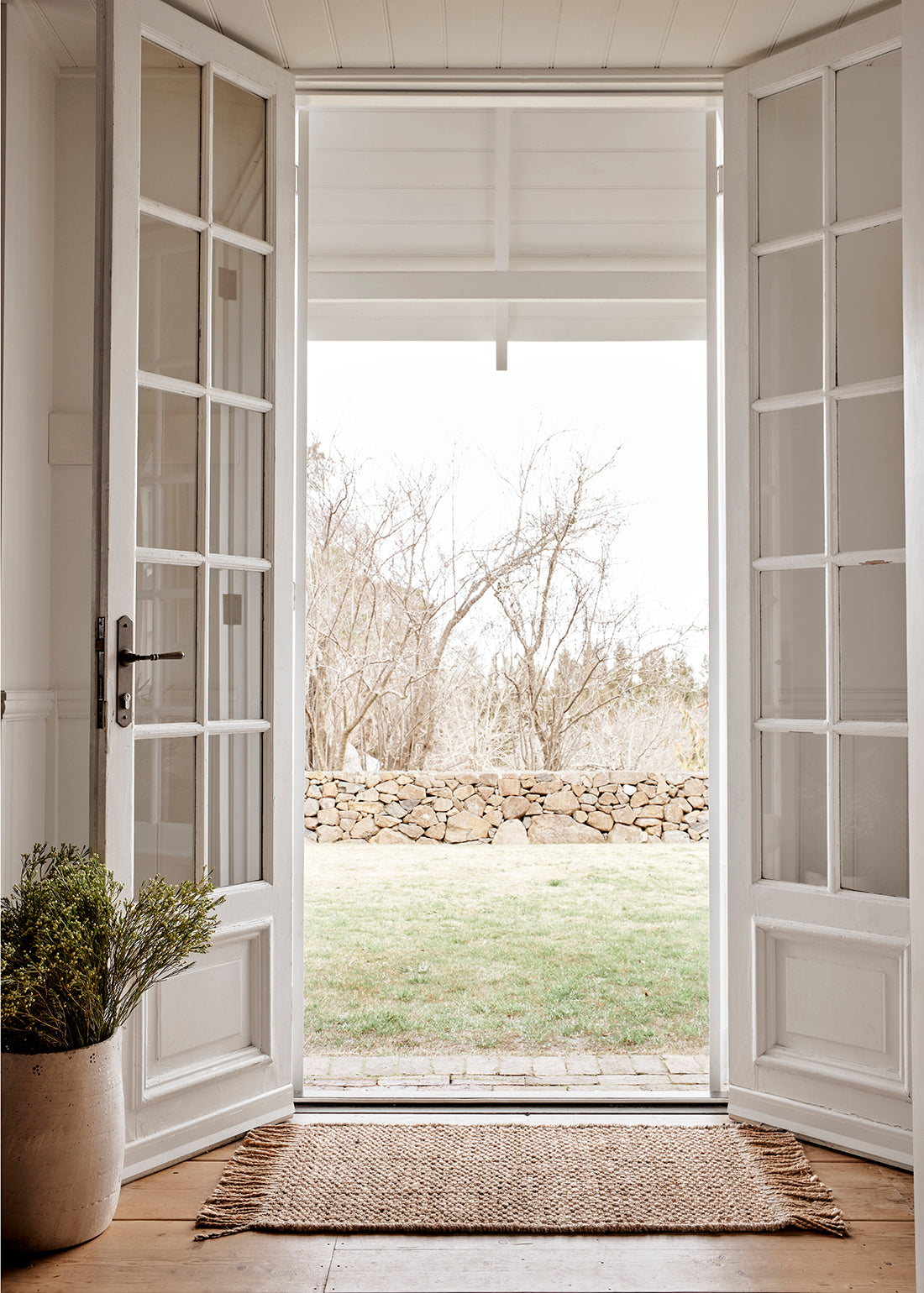 Armadillo Hemlock Nook - Natural