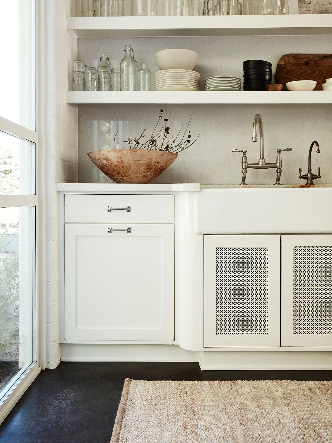 Armadillo Ridge Nook - Natural & White