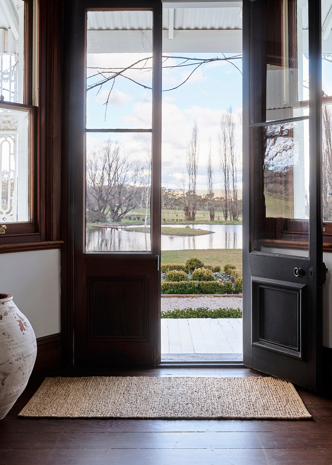 Armadillo River Nook - Natural